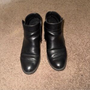 Arizona Jean Company Black Ankle Booties